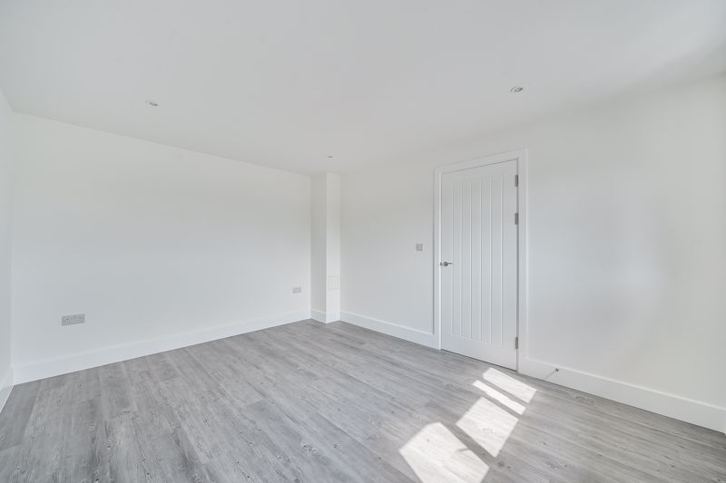 Living- click for photo gallery